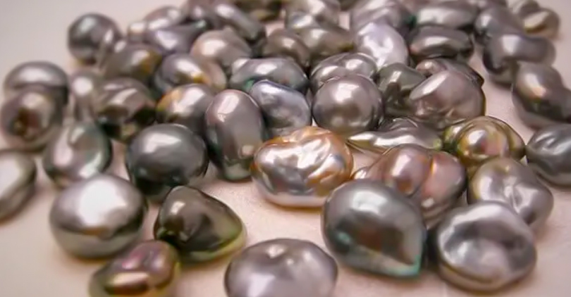 What Are Baroque Pearls and How Do You Wear Them-40